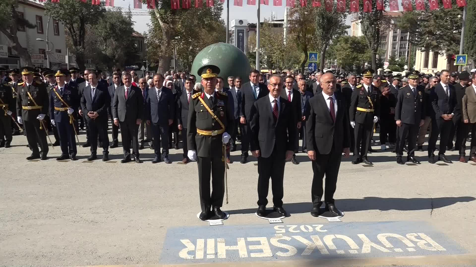 29 Ekim Cumhuriyet Bayramı kutlamaları… Malatya Valisi Yavuz: “Cumhuriyet, milletimizin özgürlük ve çağdaşlaşma idealinin simgesidir”