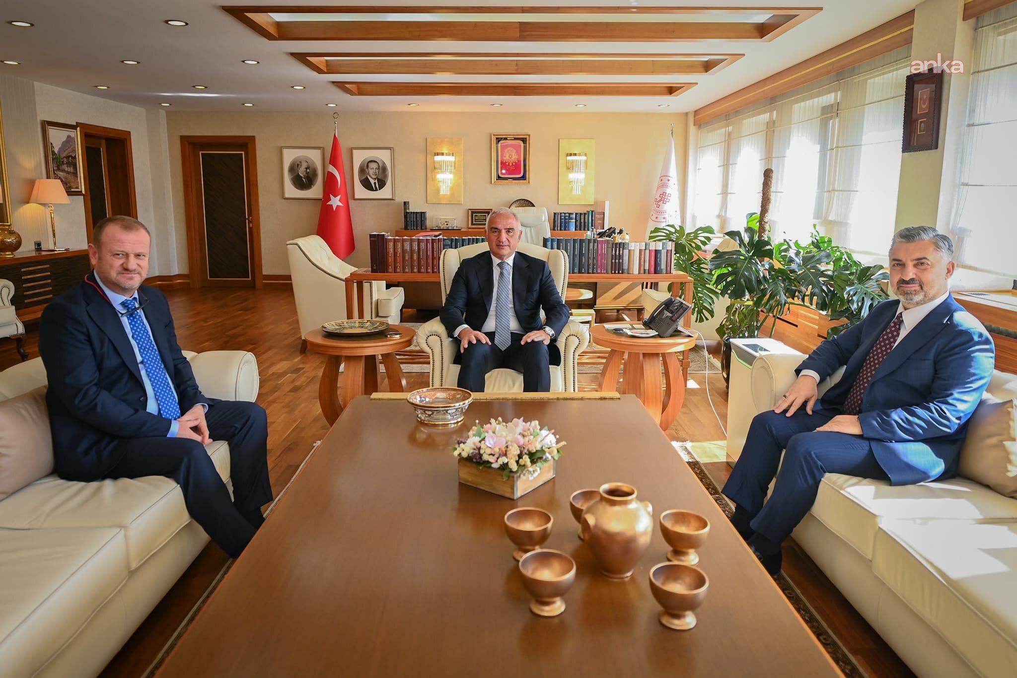 Bakan Mehmet Nuri Ersoy, RTÜK Başkanı Daniş ve Türk Telekom CEO'su Şahin'i kabul etti