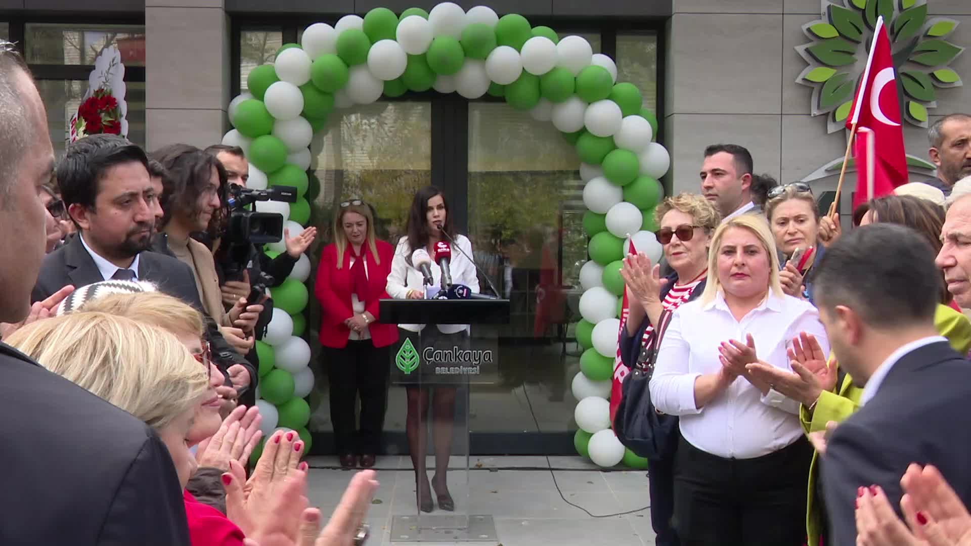 Çankaya Belediyesi Emekli Kampüsü ve Emekli Lokali'nin açılışı... Hüseyin Can Güner: "Her türlü zorluğa rağmen yurttaşlarımızın yanında dayanışma içerisinde olmaya özen gösteriyoruz"