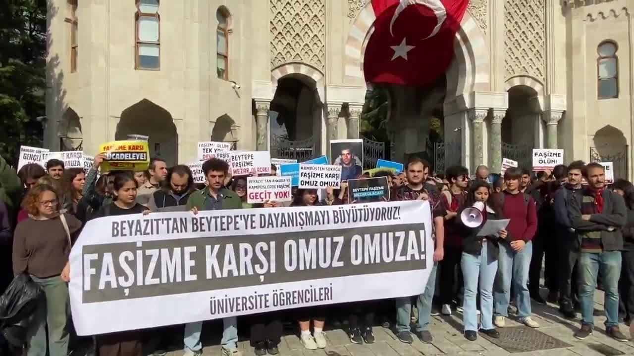 İstanbul Üniversitesi öğrencilerinden, Hacettepe'deki döner bıçaklı saldırıya protesto