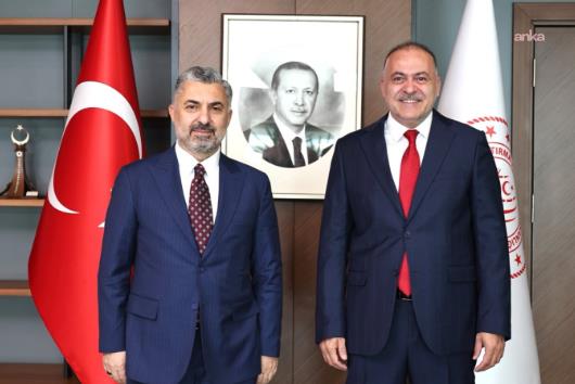 Türk Telekom CEO'su Ebubekir Şahin'den Ulaştırma ve Altyapı Bakan Yardımcısı Sayan'a ziyaret