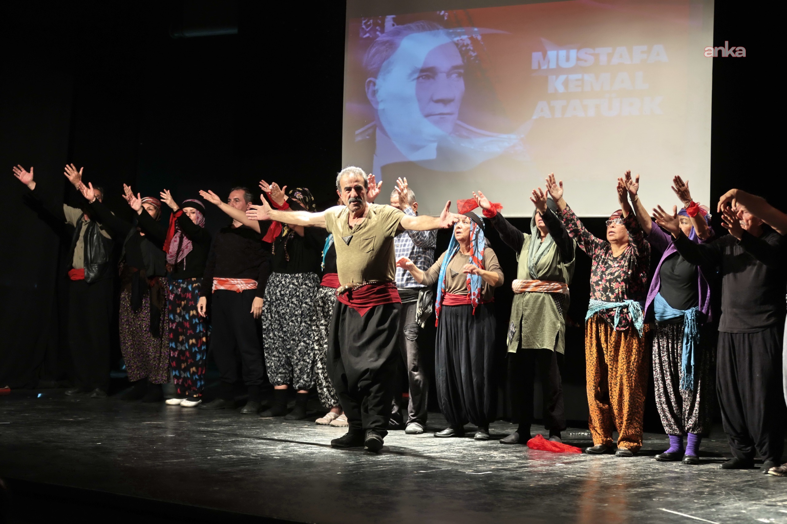Konak’ta “Kuvayi Milliye Destanı” sahneye taşındı