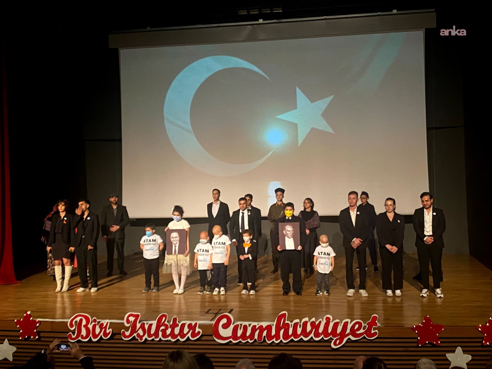 LÖSEV, Cumhuriyet'in ilanının 102'nci yılı dolayısıyla 9 ilde kutlama programı düzenledi