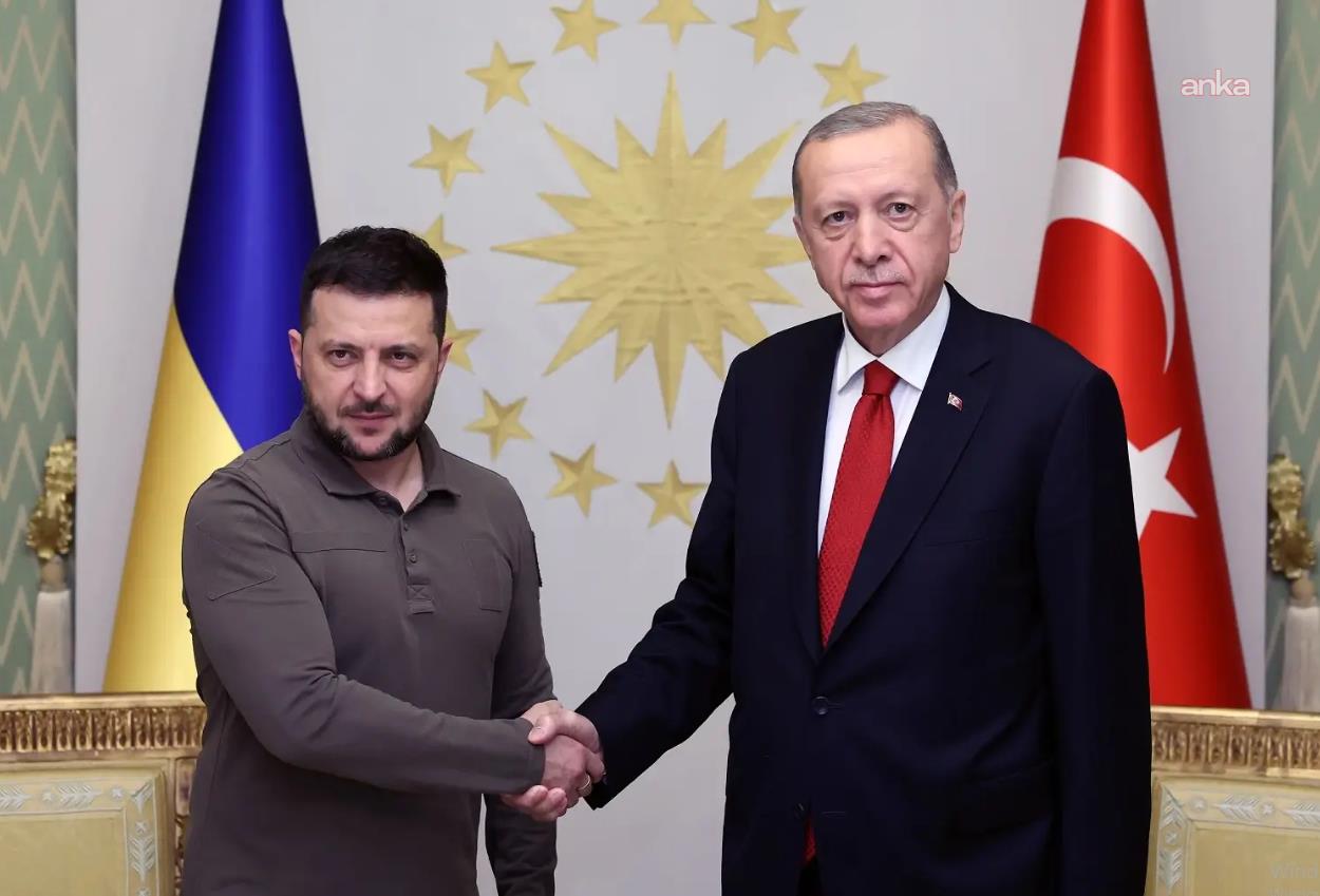 Ukrayna Cumhurbaşkanı Zelensky, Cumhuriyet'in 102. yıl dönümünü kutladı