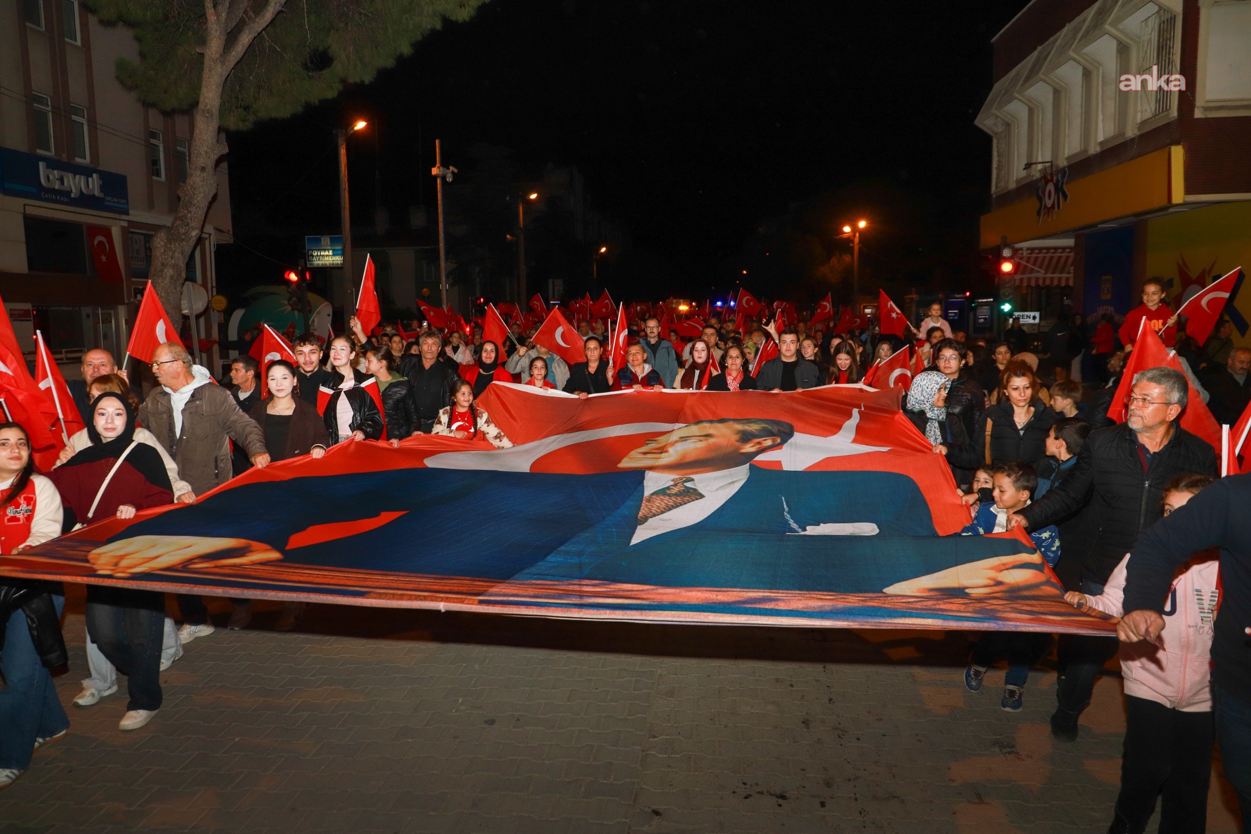 Burhaniye’de Cumhuriyet Bayramı coşkusu