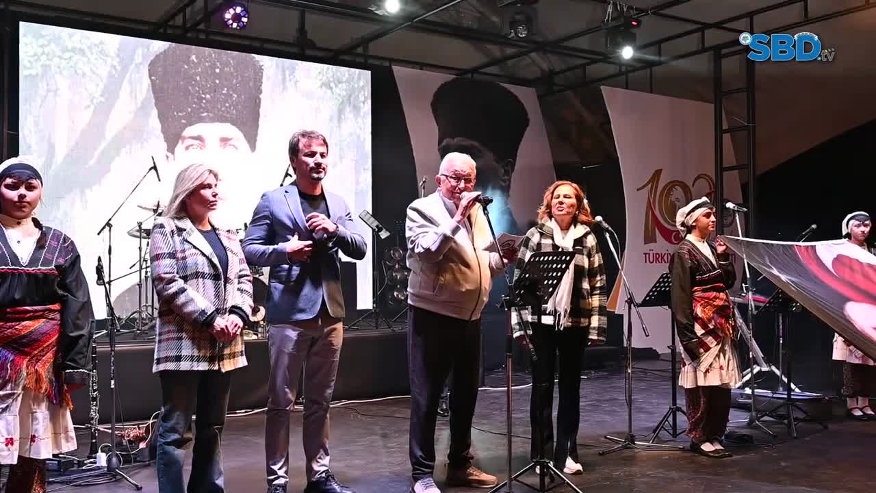 Karadeniz Ereğli'de on binler, Cumhuriyet için yürüdü