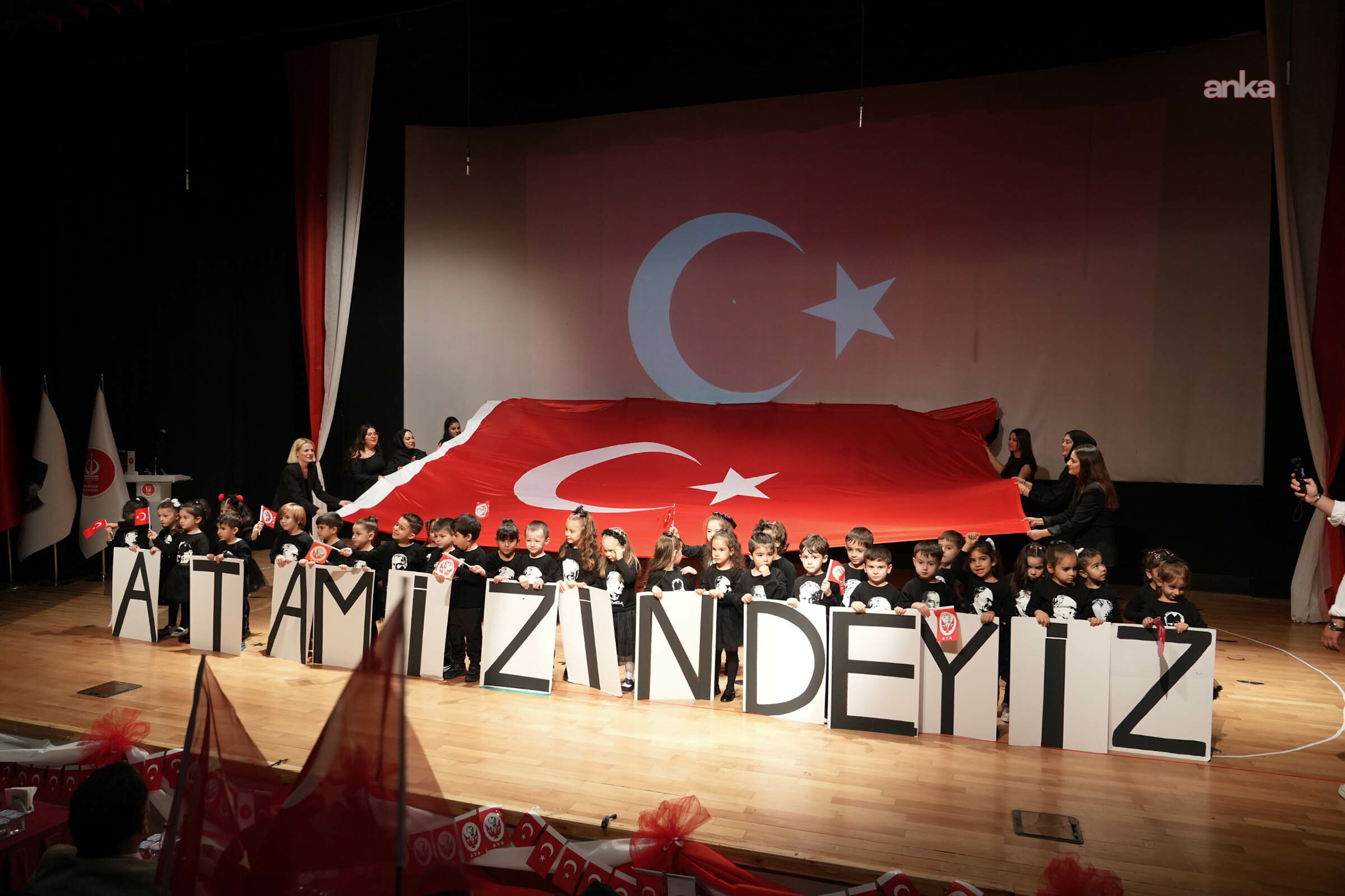 Keçiören’de 29 Ekim, Cumhuriyet Balosu ile kutlandı