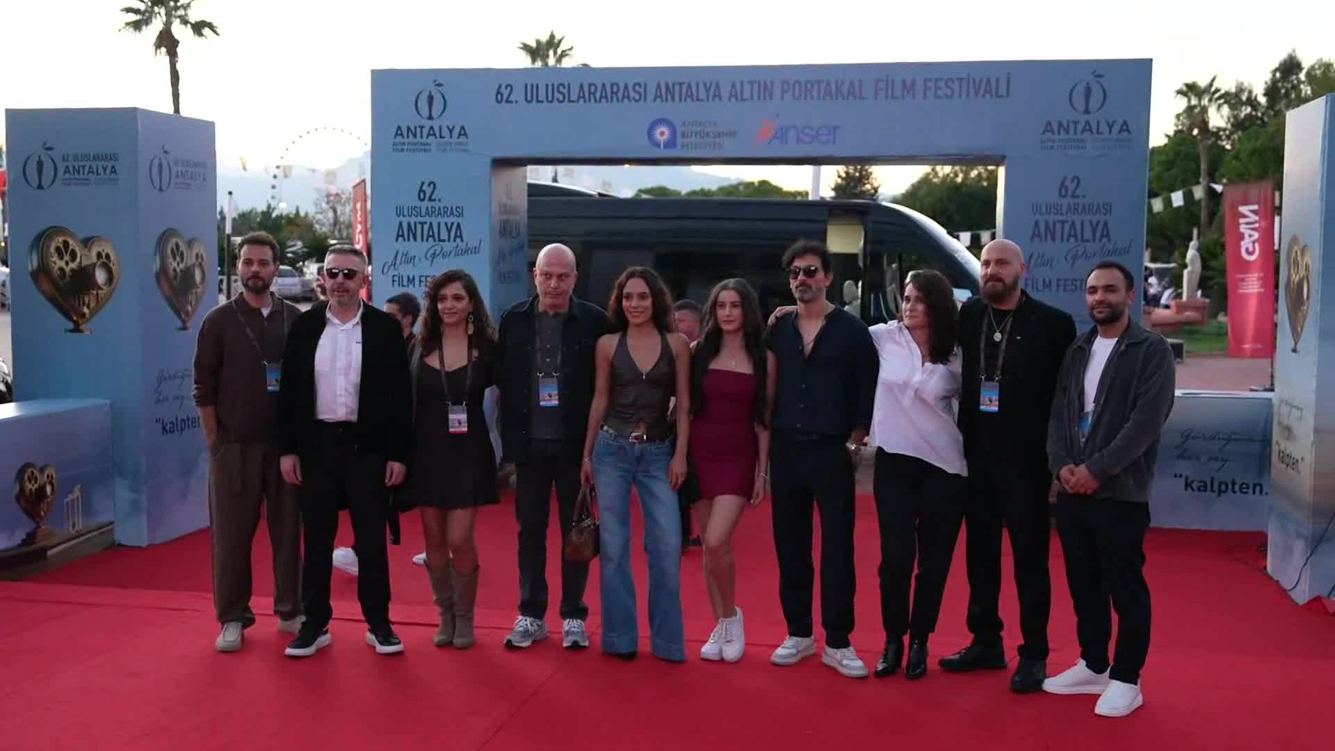 Altın Portakal’da “Kesilmiş Bir Ağaç Gibi” ve “Noir” filmleri seyirciyle buluştu