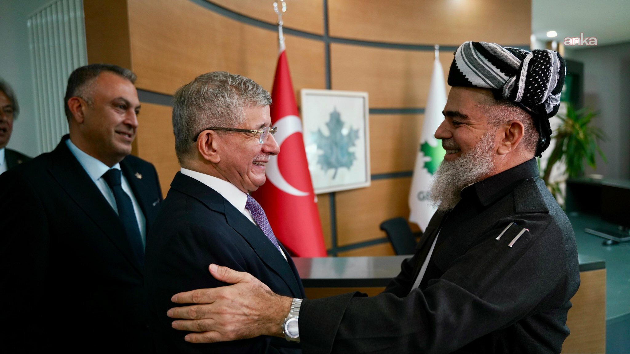 Davutoğlu, Kürdistan Adalet Topluluğu Partisi Genel Başkanı Bapir ile görüştü