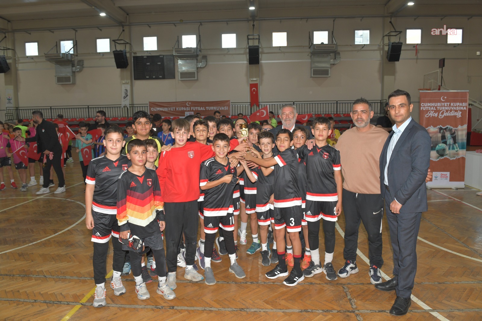 Çiğli'de Cumhuriyet Bayramı'na özel "Cumhuriyet Kupası Futsal Turnuvası"