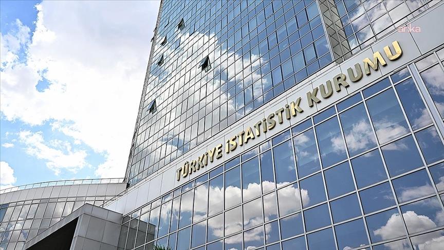TÜİK: Turizm geliri geçen yılın üçüncü çeyreğine göre yüzde 3,9 artarak, 24 milyar 46 milyon 779 bin dolar oldu