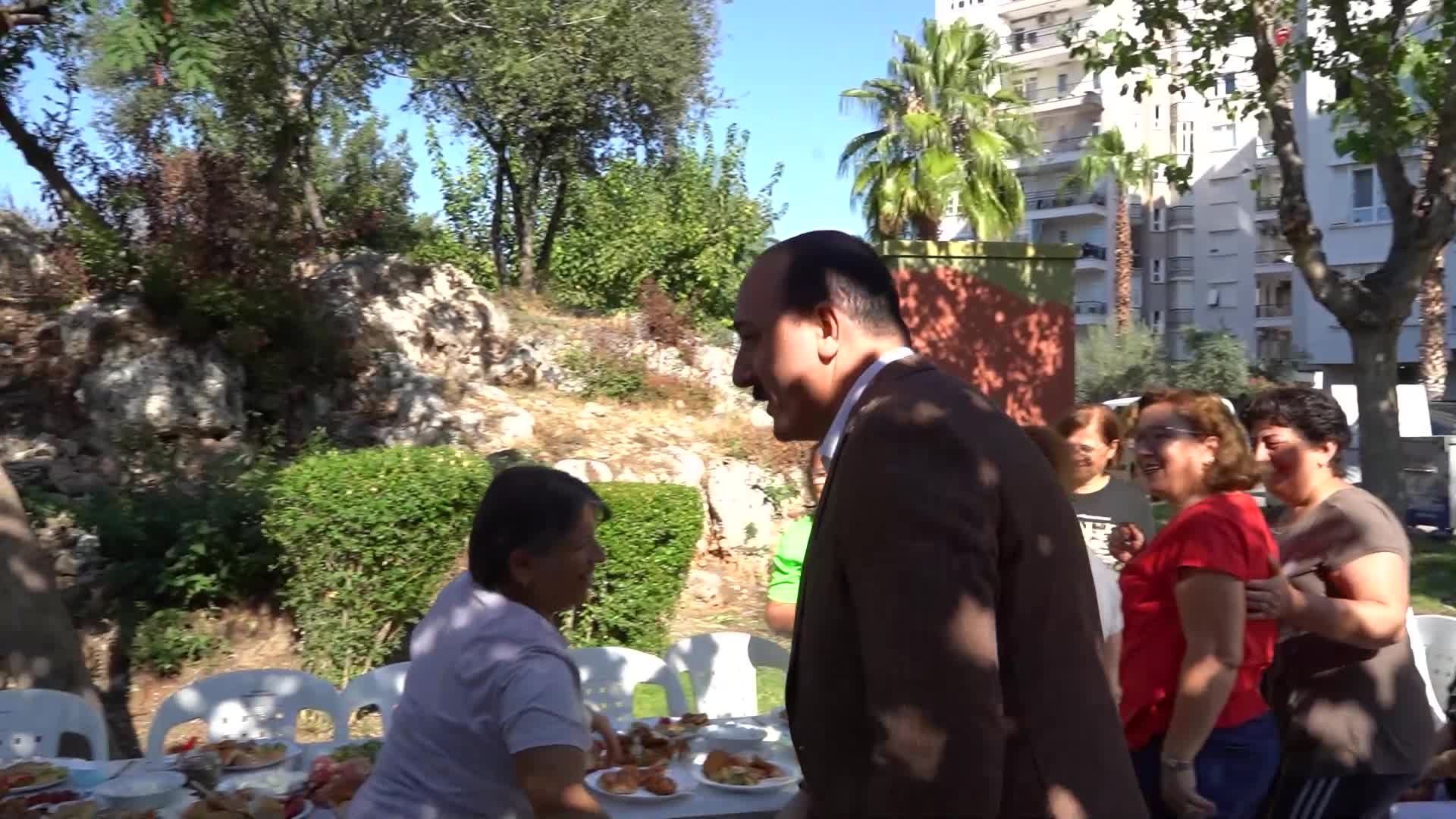 Konyaaltı Belediye Başkanı Kotan, Pınarbaşı’nda mahalle sakinleriyle buluştu