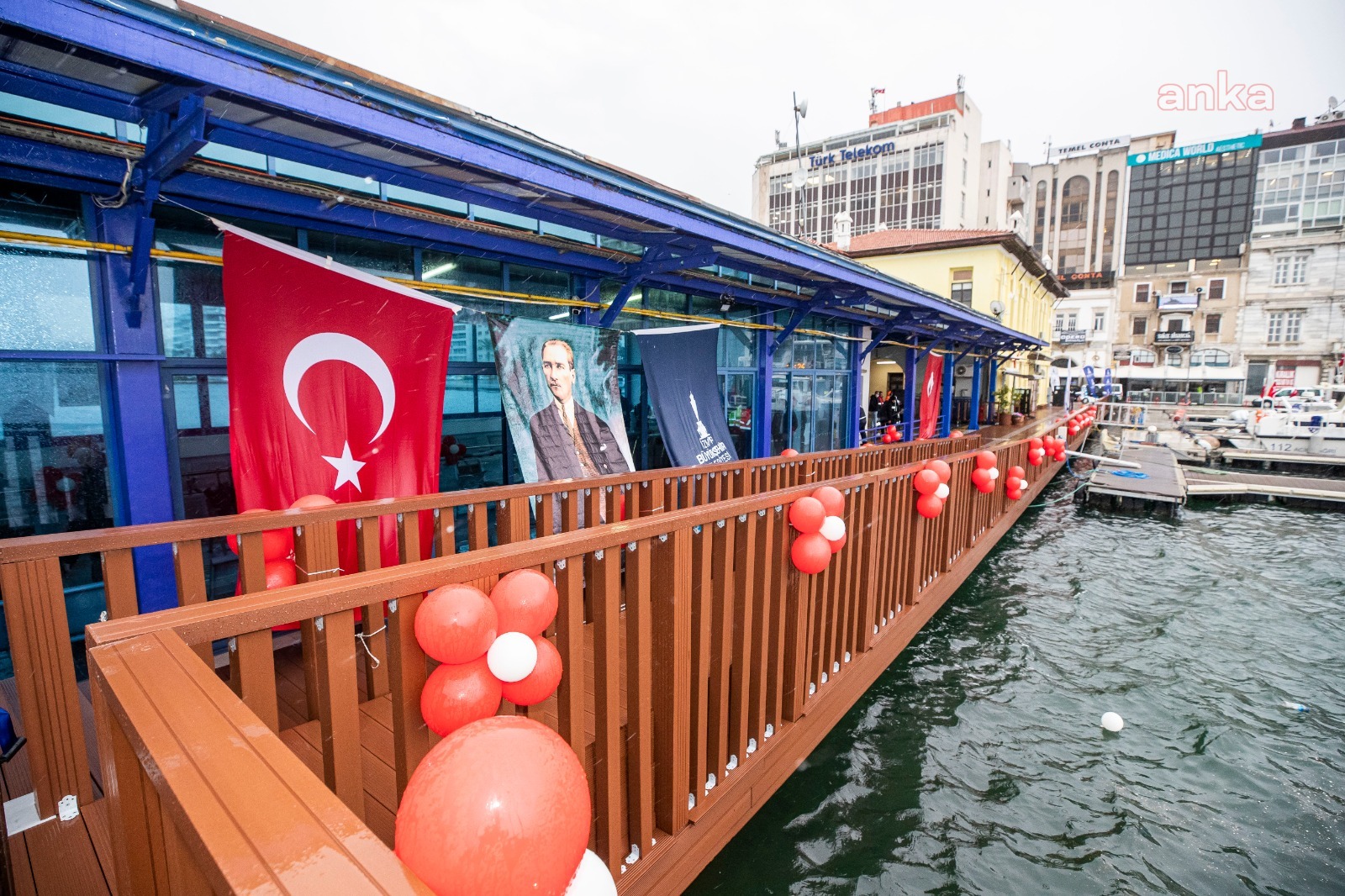 YENİLENEN PASAPORT İSKELESİ HİZMETE GİRDİ... BAŞKAN SOYER'DEN NERGİSLİ KARŞILAMA