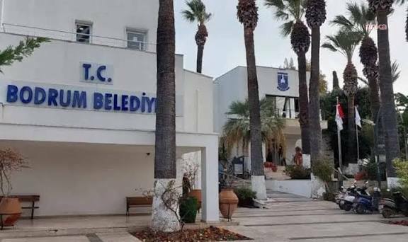 CHP Muğla İl Başkanlığı, rüşvet iddiasıyla gözaltına alınan meclis üyesinin disipline sevk edildiğini açıkladı