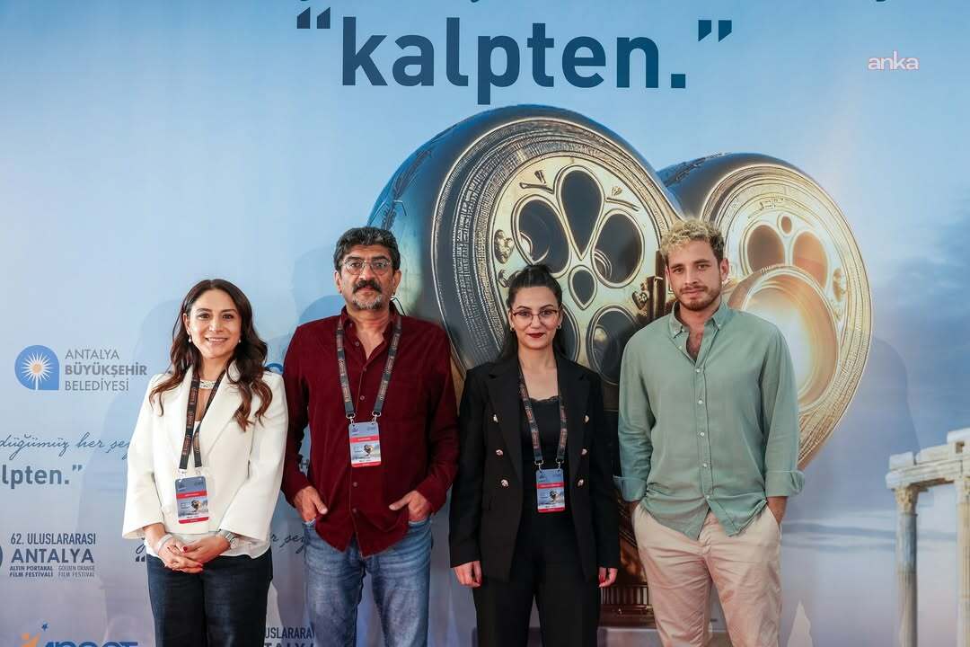 Altın Portakal Film Festivali'nde "sinemada emeğin görünmeyen yüzü" tartışıldı... Oyuncu Üzümoğlu: "Sektörde sınıf bilinci oluşmuyor"