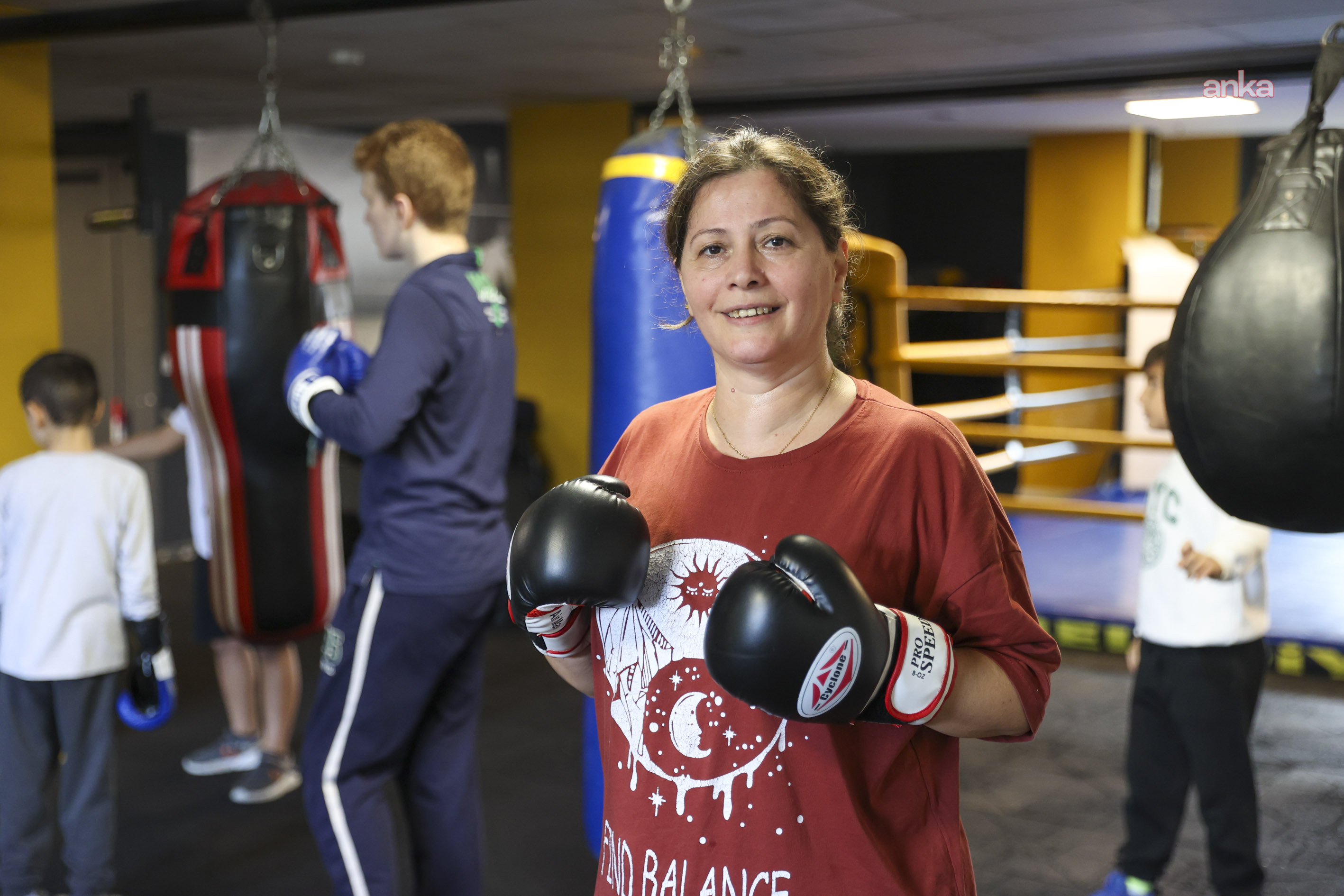 Bucalı kadınlar kick boks dersleriyle güçleniyor