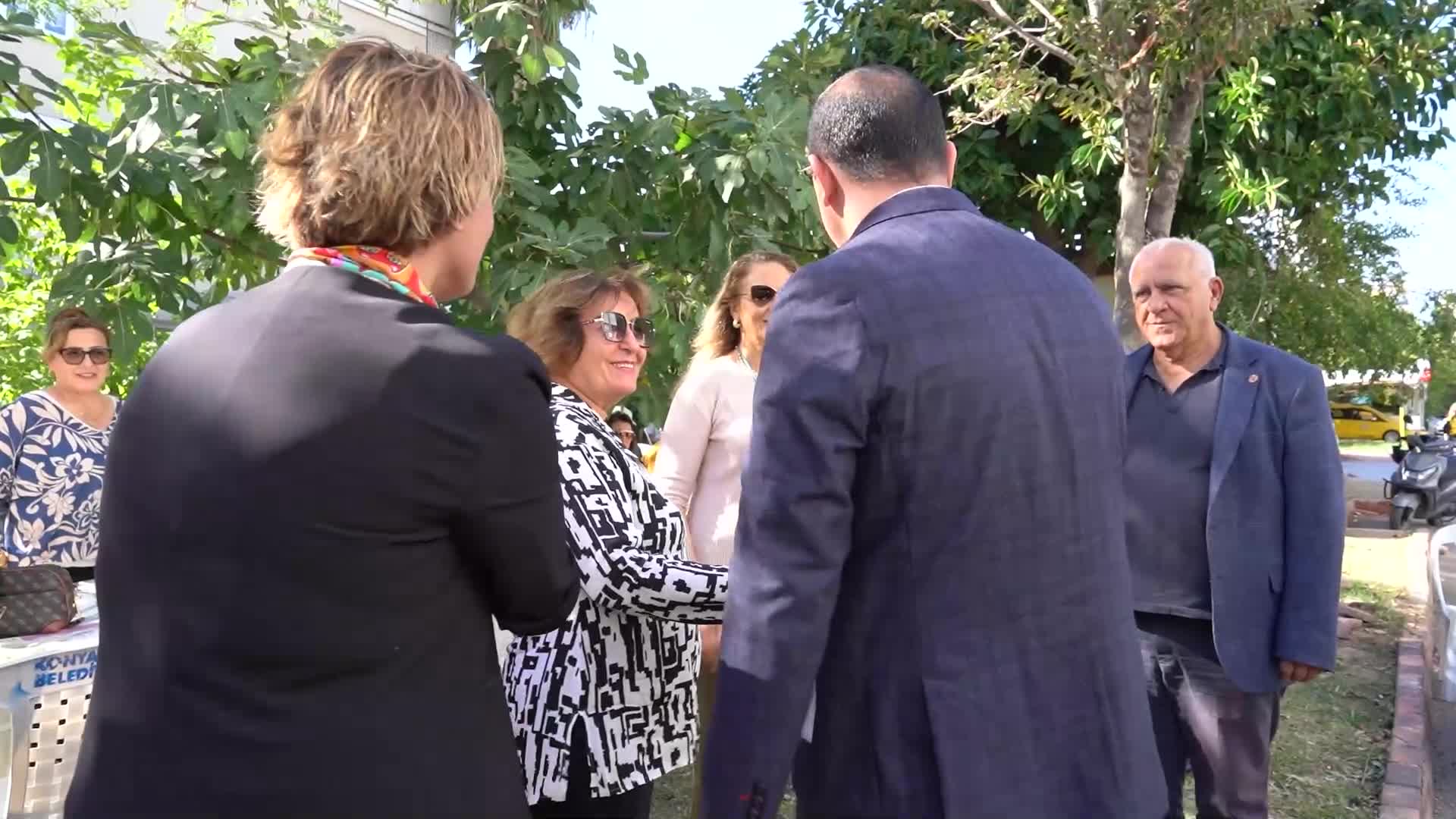 Konyaaltı Belediye Başkanı Kotan, Altınkum Mahallesi sakinleriyle buluştu