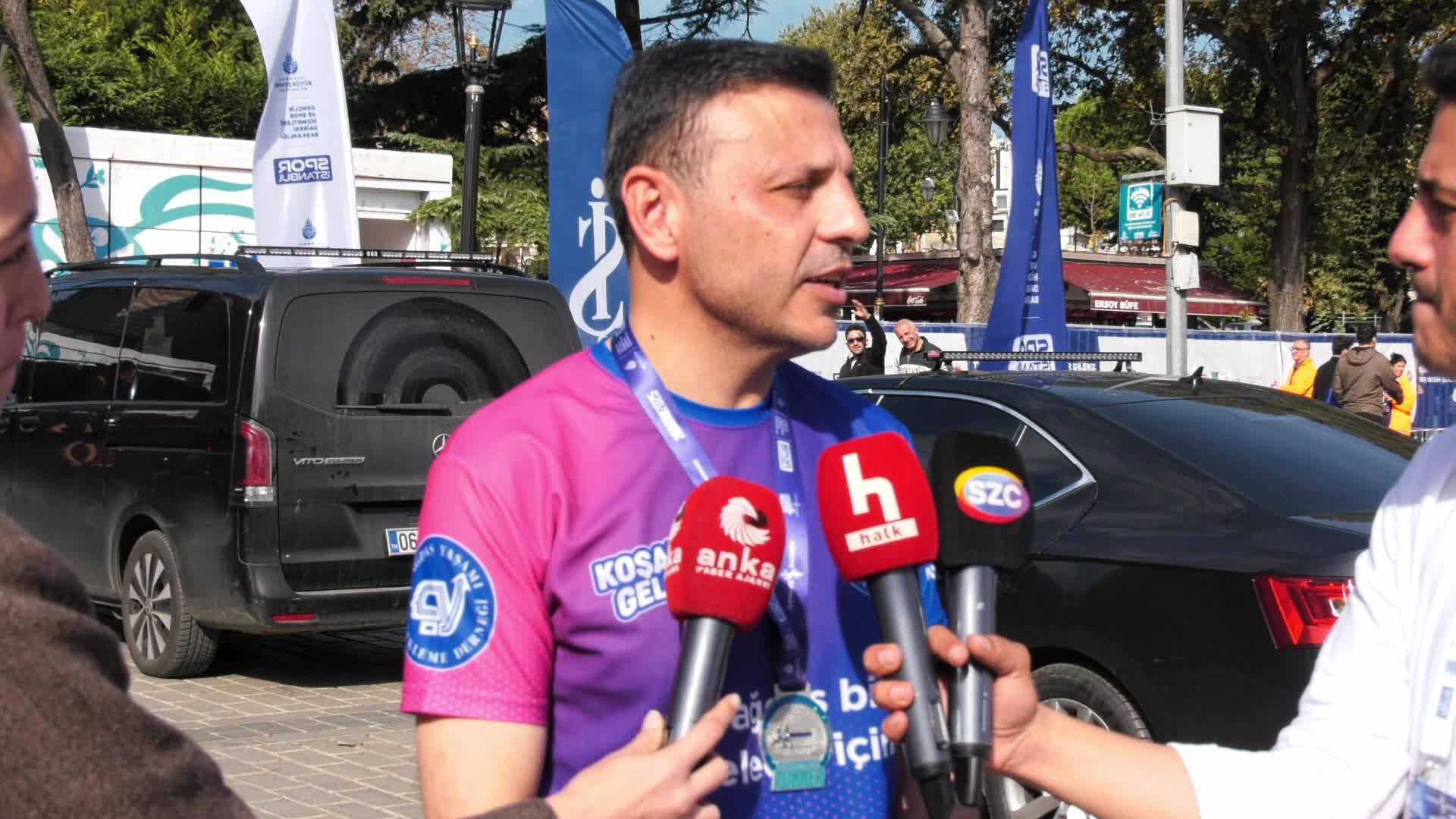 CHP İstanbul İl Başkanı Özgür Çelik Türkiye İş Bankası 47’nci İstanbul Maratonu'nda ÇYDD yararına koştu: "Harikaydı"