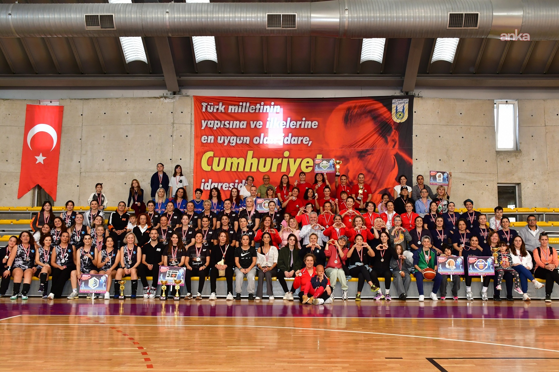 Lüleburgaz'da Kadınlar Spor Turnuvası Cumhuriyet Kupası sona erdi