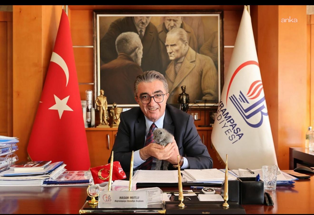 Bayrampaşa Belediye Meclisi'nin CHP'li üyesi Bahar Bozkurt: Başkanımız Hasan Mutlu’nun sahiplendiği kedinin sokağa atılmasına gönlümüz razı olmadı