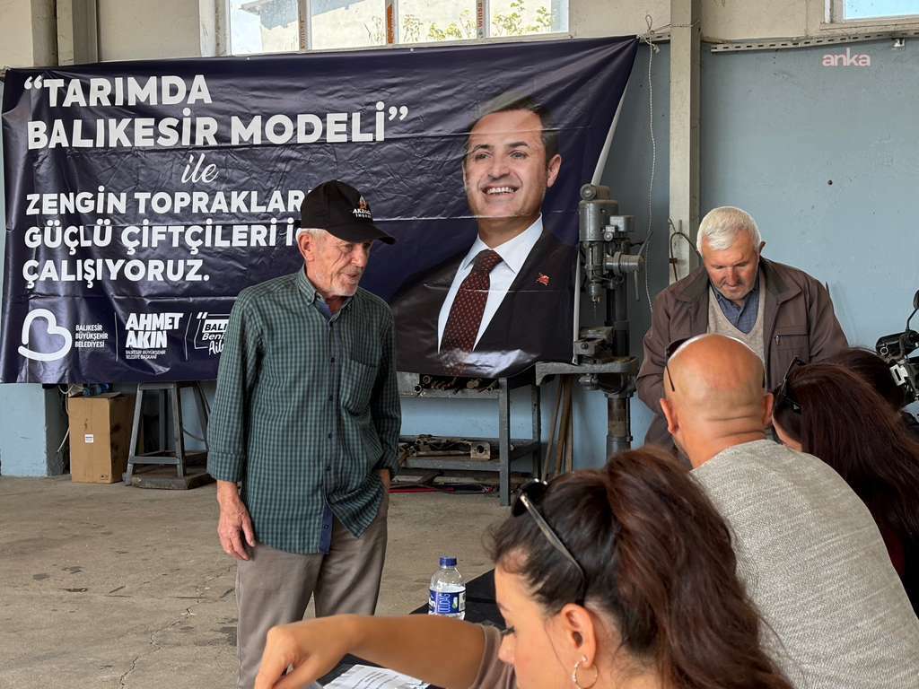Balıkesir Büyükşehir Belediyesi’nin tohum desteği üreticinin yüzünü güldürüyor