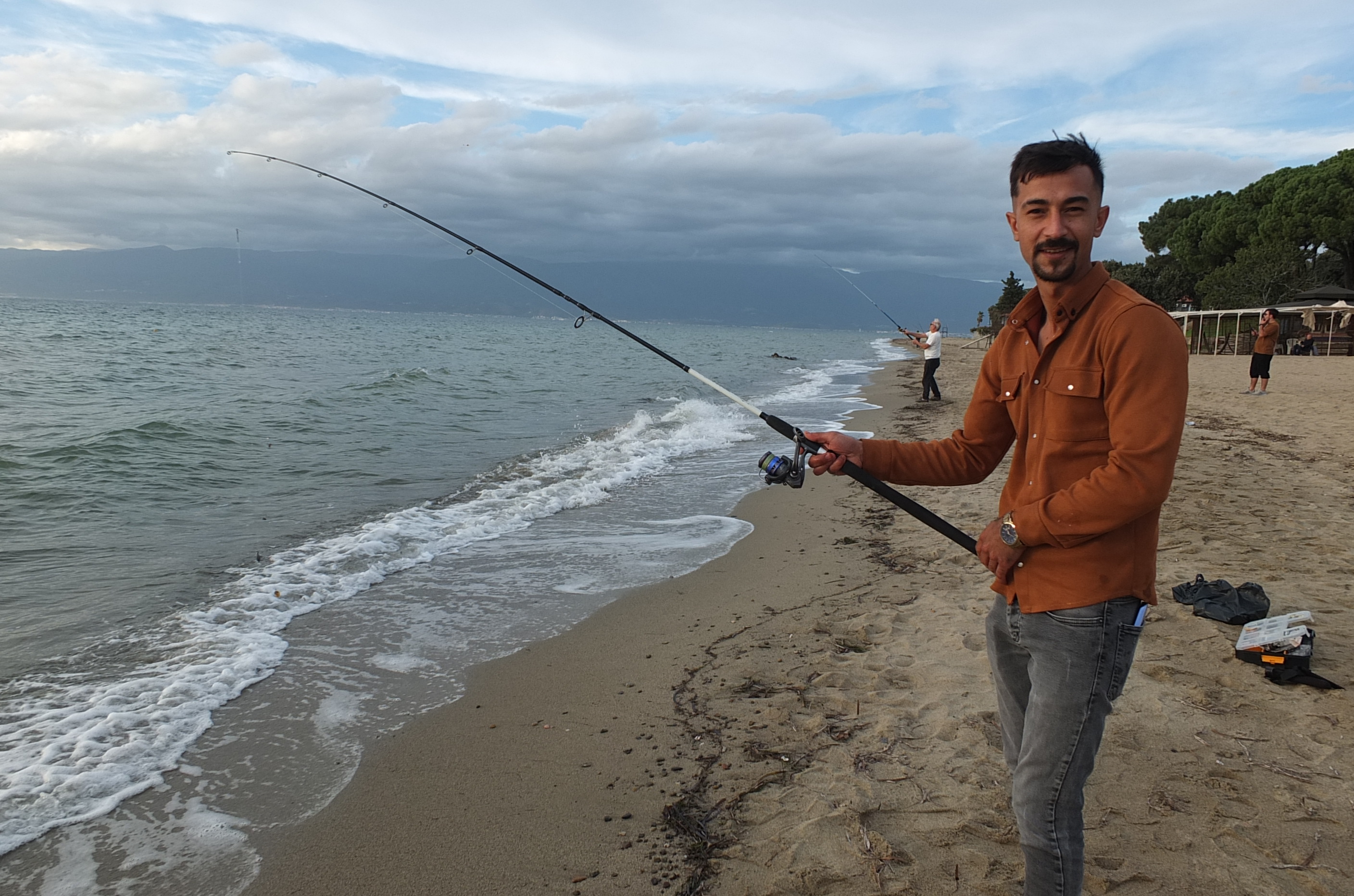 Burhaniye'de plajlar balıkçılara kaldı