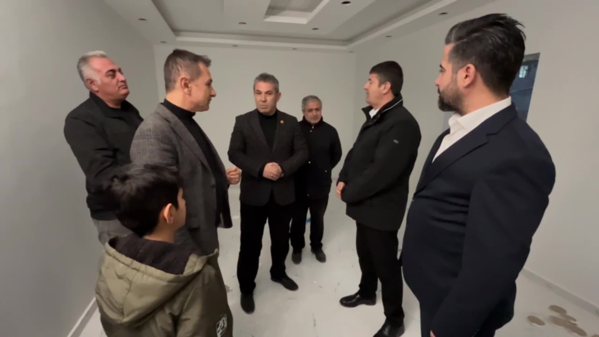 Adıyaman Belediyesi, 11 mahallede muhtar evlerini hizmete sundu