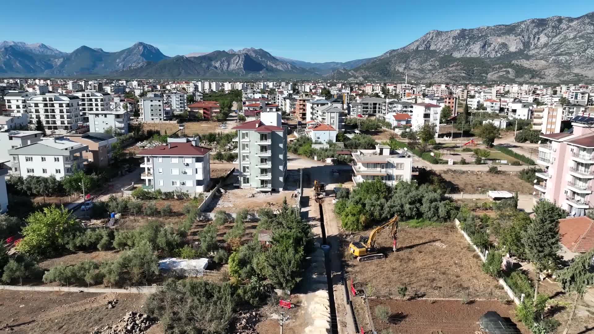 Antalya Büyükşehir Belediyesi’nden Döşemealtı’na 124 kilometrelik yeni kanalizasyon hattı