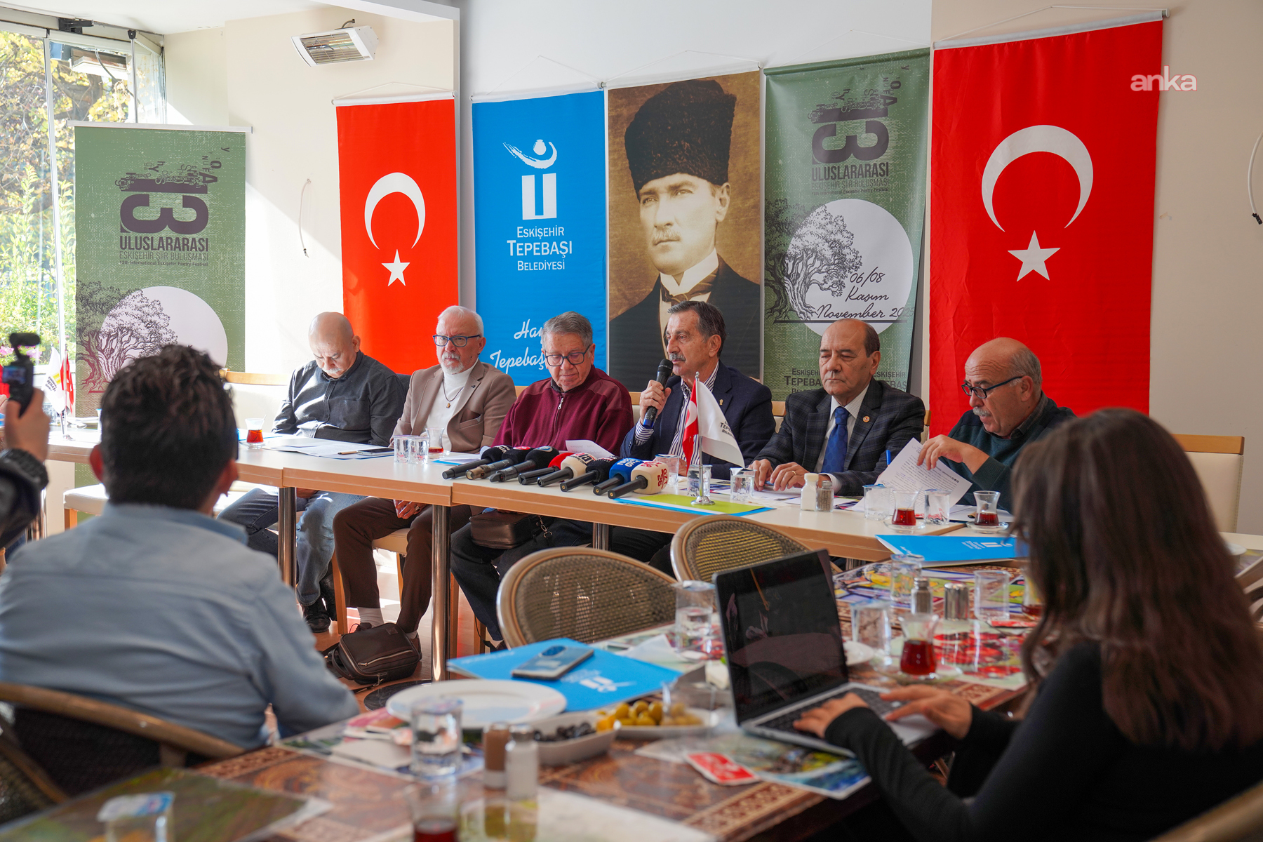 Tepebaşı Belediyesi'nin düzenlediği "13. Uluslararası Eskişehir Şiir Buluşması" başlıyor