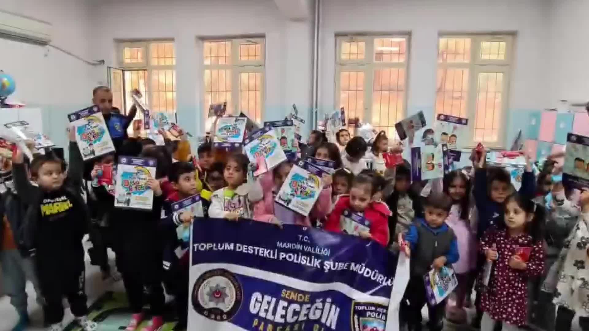 Mardin Artuklu’da 416 öğrenciye trafik ve okuma bilinci aşılandı