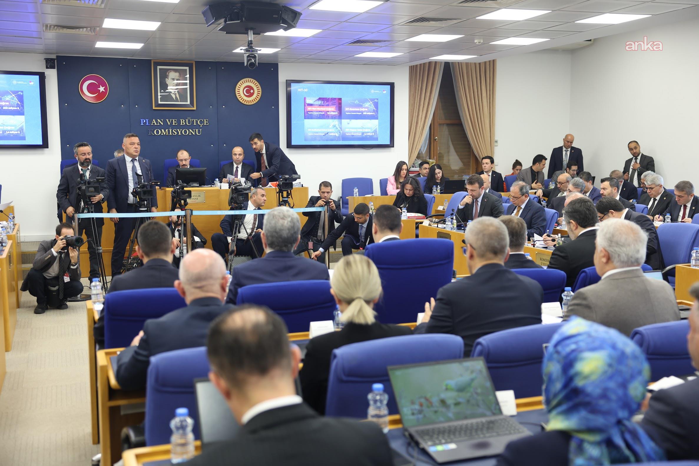 2026 yılı bütçesi Plan ve Bütçe Komisyonu'nda... CHP'li Arpacı: "Tekstil sektörü bittiğinde sosyal ve ekonomik bir deprem yaşanacak, kadın istihdamı azalacak, çocuklar okula gidemeyecek"