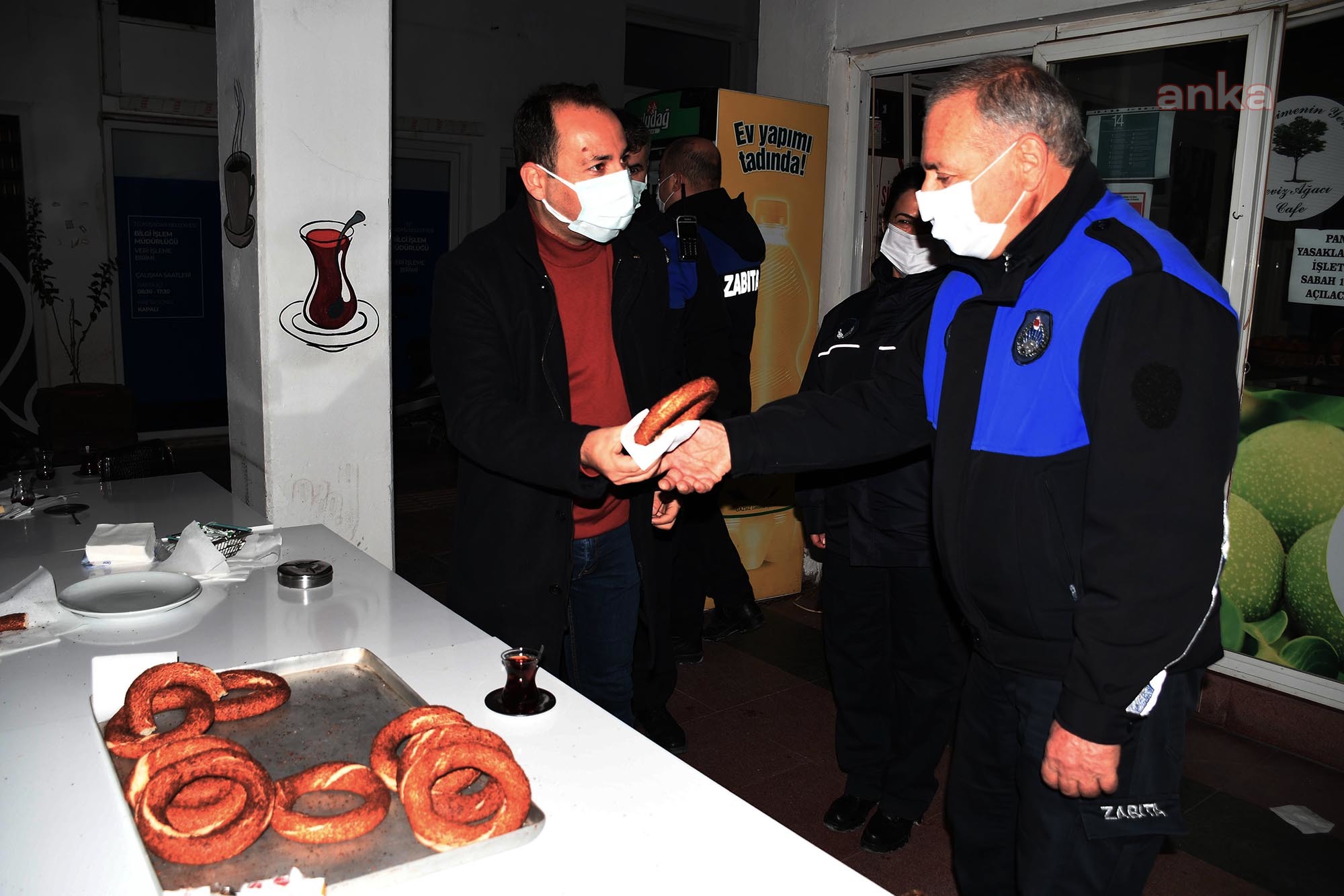 KUŞADASI BELEDİYESİ'NDE ZABITA İLE MESAİ ÖNCESİ MORAL KAHVALTISI
