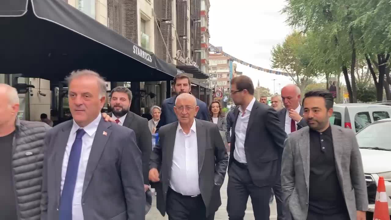 Hasan İmamoğlu ile torunu Selim İmamoğlu ifade için emniyete gitti