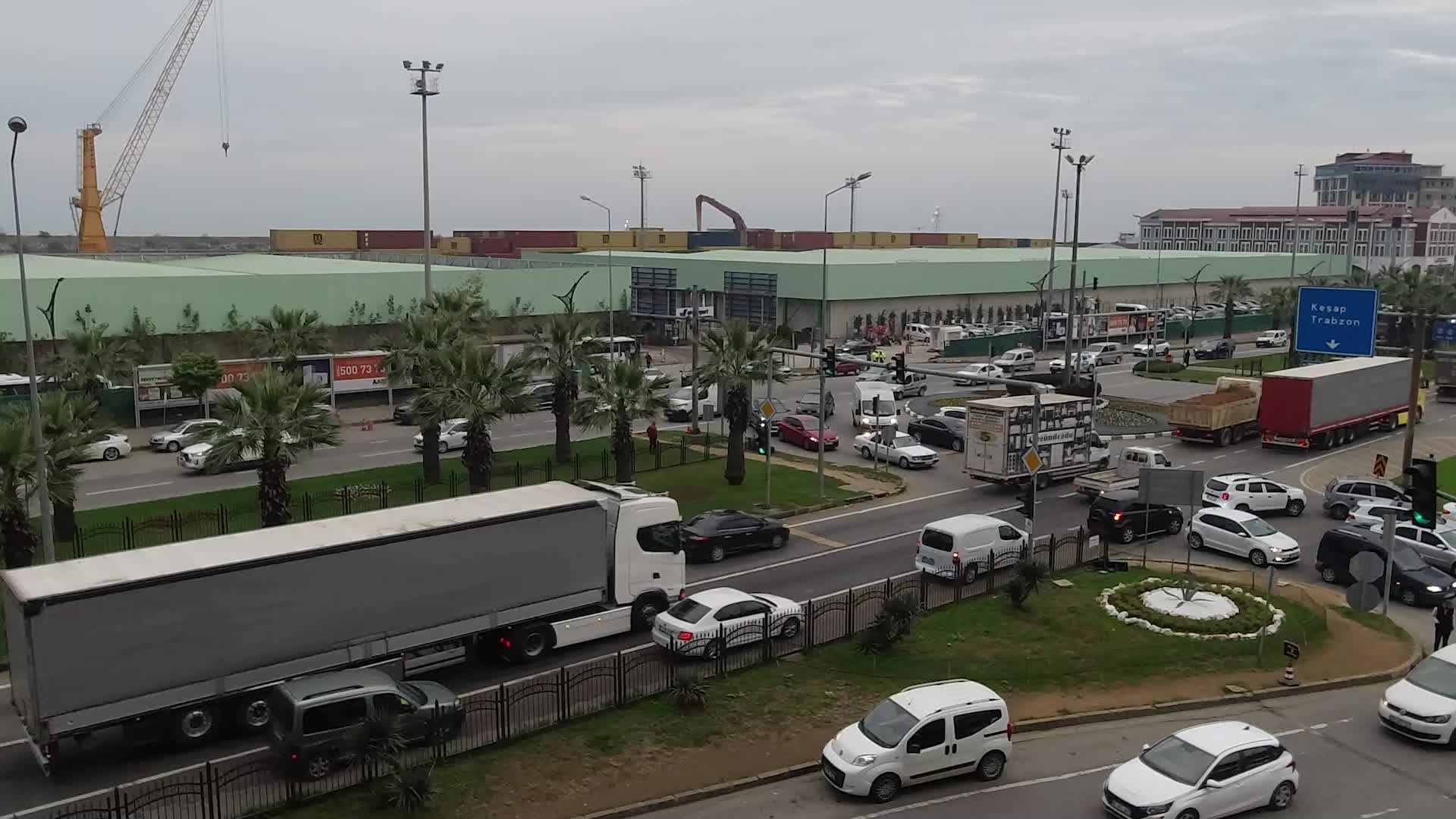 CHP Giresun İl Başkanı Şenyürek, Bakan Uraloğlu'nun temelini attığı fakat "20 aydır başlamayan" projeye ilişkin konuştu: "Giresun, Karadeniz’in üvey evladı muamelesi görüyor"