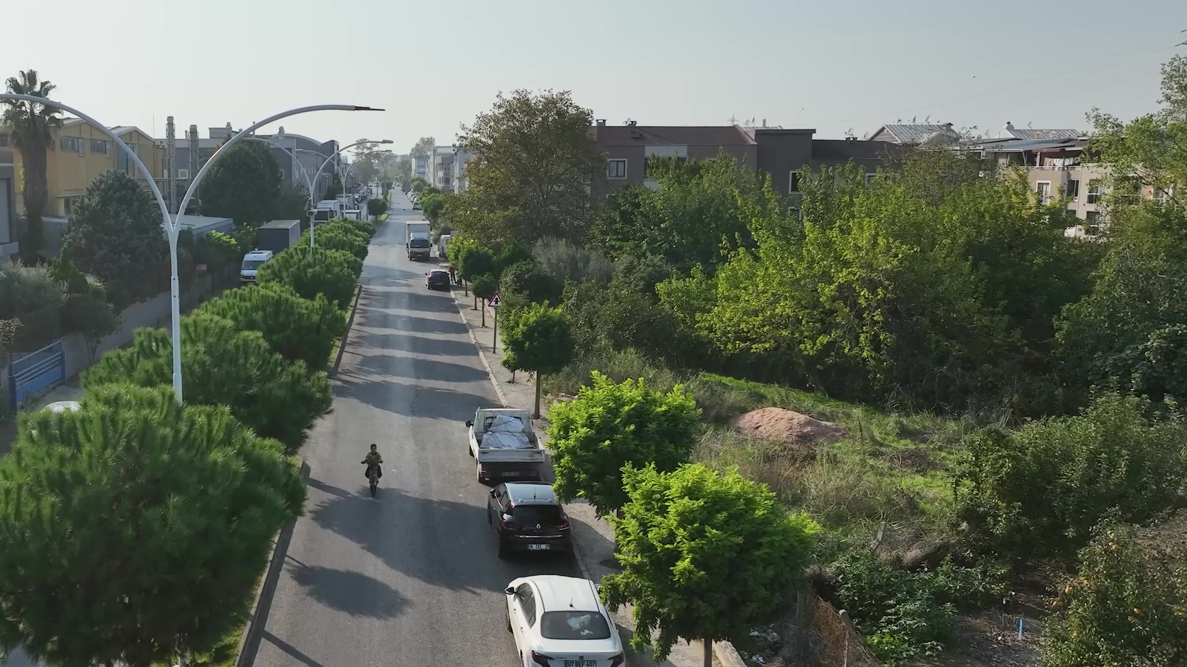 Bursa Büyükşehir Belediyesi'nden Gürsu’da yol genişletme ve asfalt yenileme çalışması