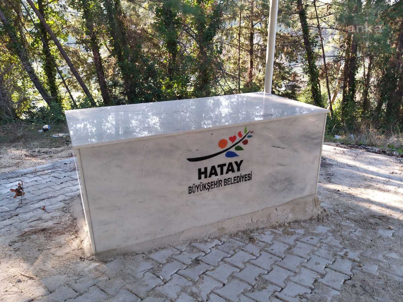 HATAY BÜYÜKŞEHİR'DEN MEZARLIKLARDA YENİLEME ÇALIŞMASI