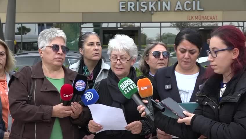 Güzelyalı'da boşandığı eşi tarafından bıçaklanan kadına destek: "Sürecin sonuna kadar takipçisi olacağız"