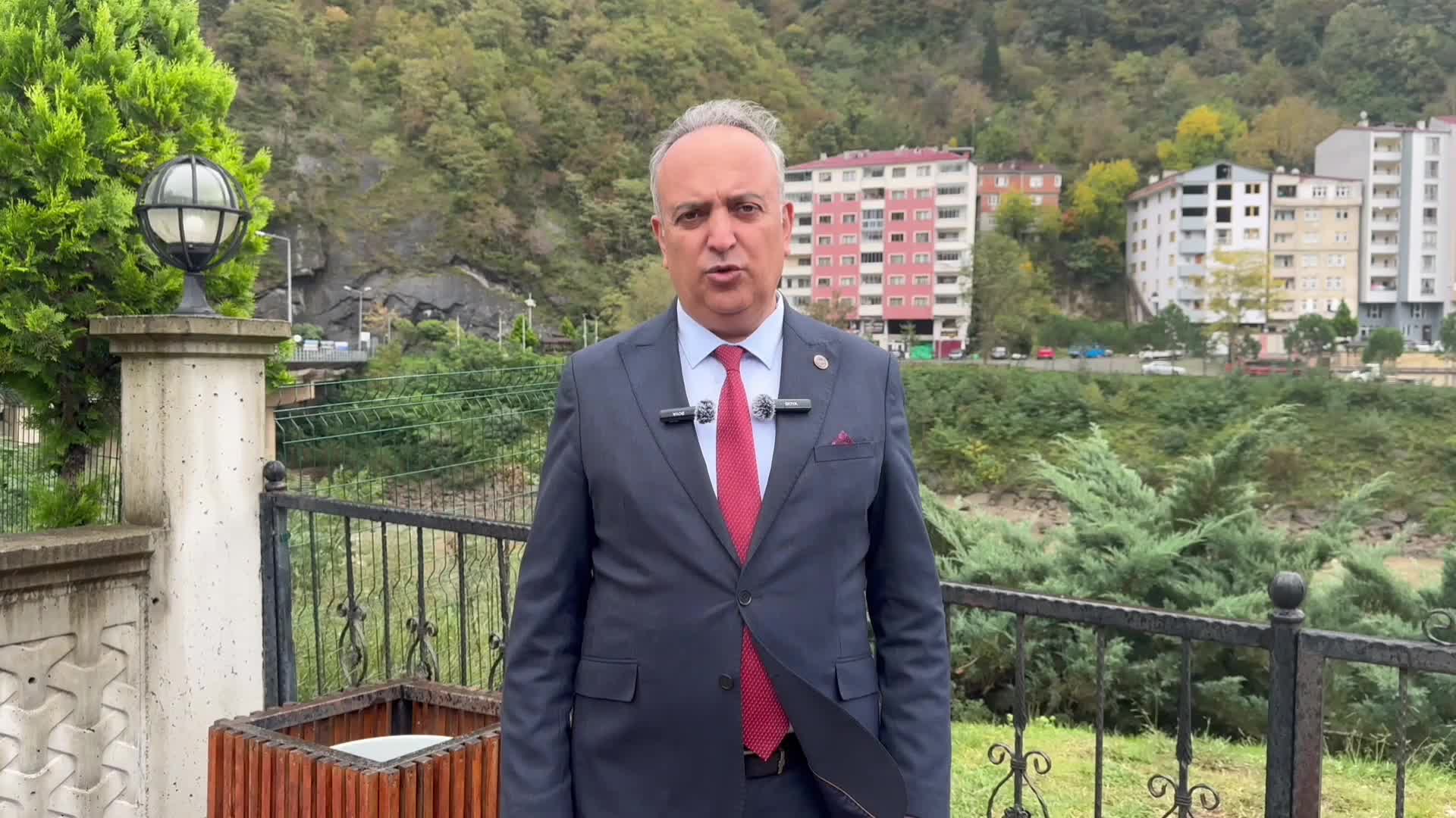 Borçka Belediye Başkanı Ercan Orhan: "Tiyatro festivali Borçka'yı birbirine kaynaştırdı"