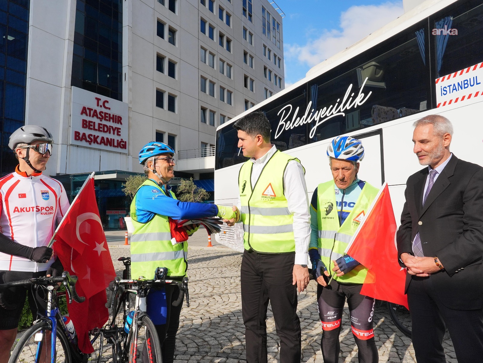 Ataşehir’den Anıtkabir’e uzanan anlamlı bisiklet yolculuğu