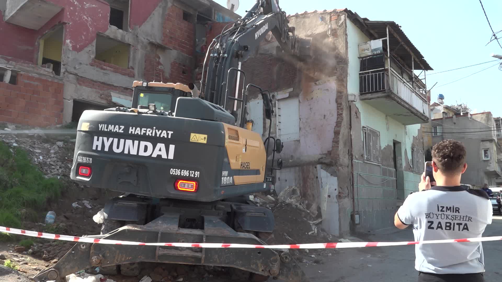 Tahliye ve yıkımlar sürüyor: Kadifekale yeniden gün yüzüne çıkıyor