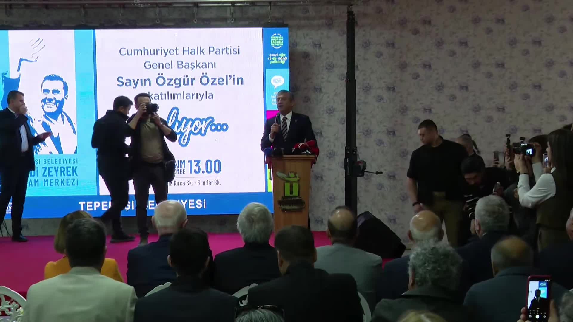 Özgür Özel: “Bizim yaptığımız belediyeciliğin adı halkçı belediyeciliktir”