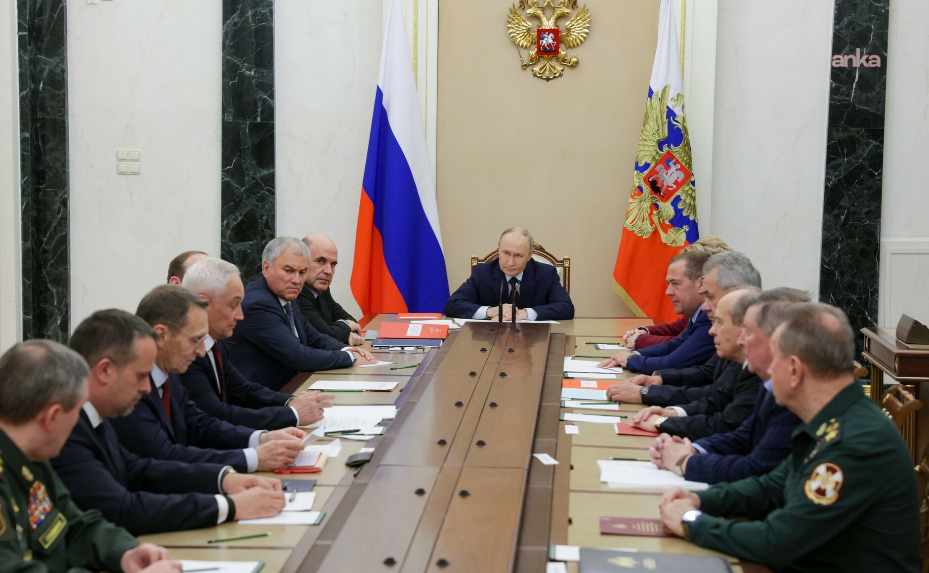 Rusya Devlet Başkanı Putin: Nükleer testler için hazırlık yapın