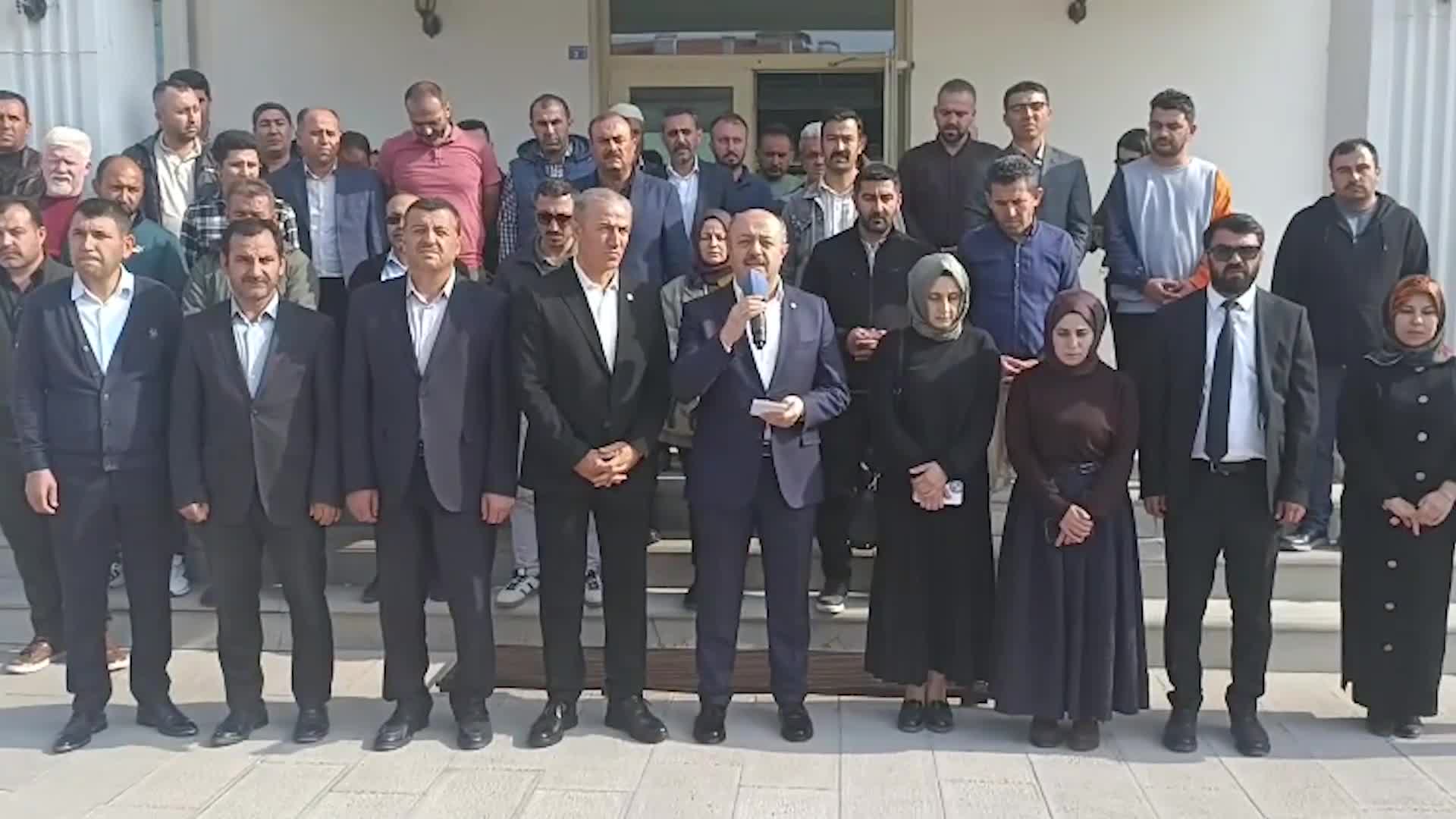 Eğitim-Bir-Sen'den Eskil İlçe Milli Eğitim Müdürü Kılıçer'in ölümüne ilişkin basın açıklaması