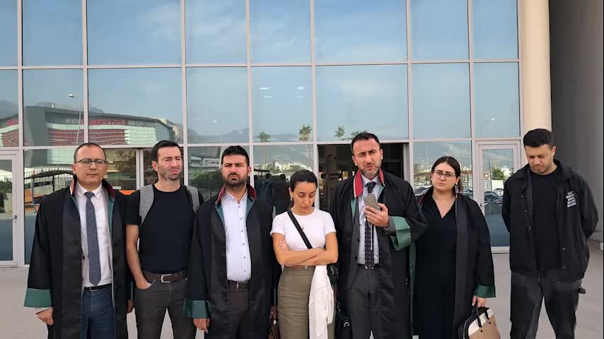 Depremde yıkılan MCG Tower'a ilişkin davada, ilk kez hâkim karşısına çıkan İskenderun Belediyesi çalışanı hakkında yurt dışı çıkış yasağı kararı verildi