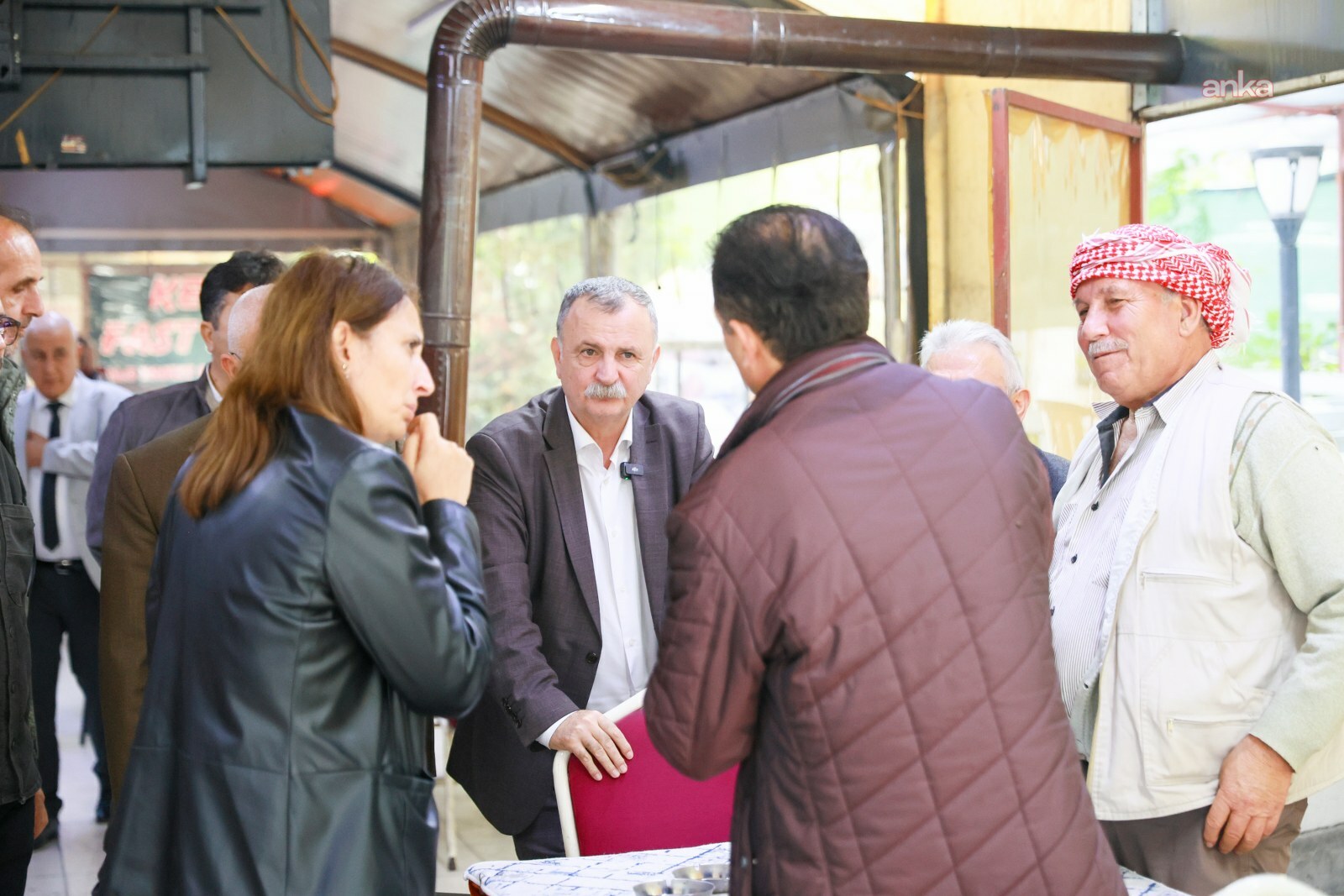 Yunusemre Belediye Başkanı Balaban, Laleli esnafı ile bir araya geldi