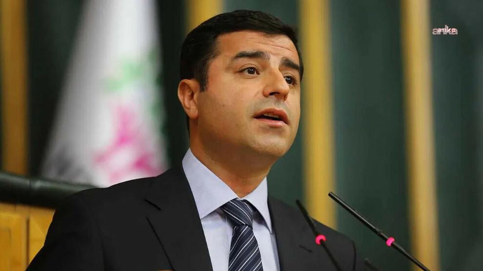 Selahattin Demirtaş’tan milletvekillerine çağrı: "Lütfen siz de azıcık risk alın ve İmralı Adası'na giderek bu meseleye noktayı koyun"