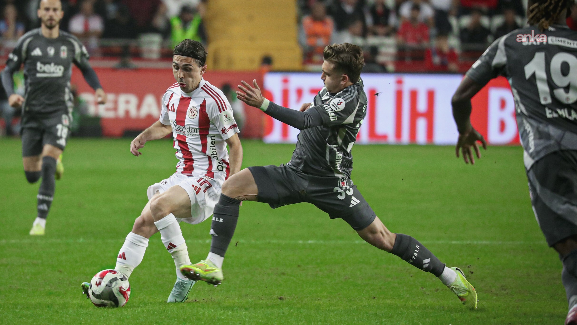 Beşiktaş, Antalyaspor’u 3-1 mağlup etti