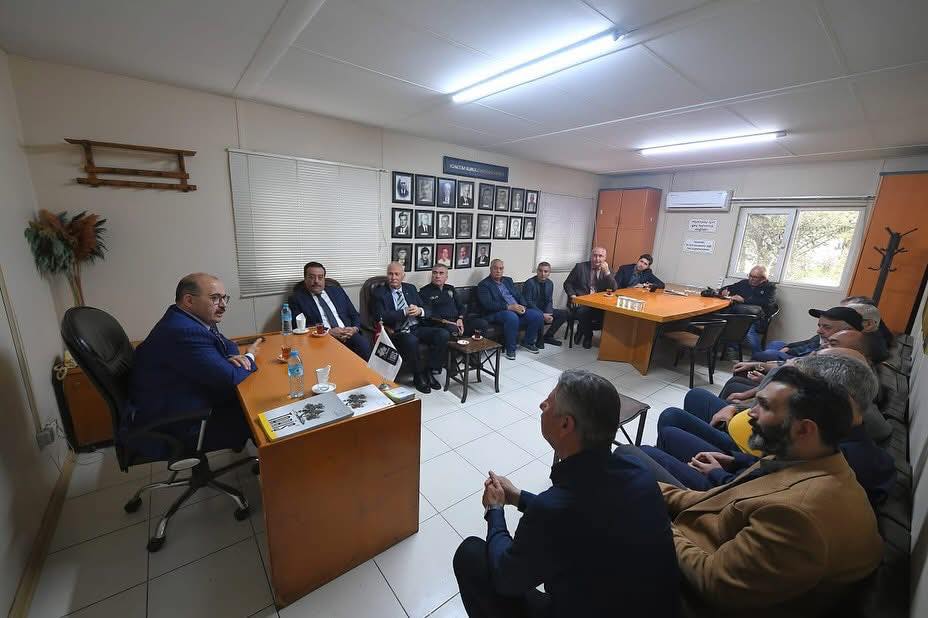 Balıkesir Valisi Ustaoğlu, Tariş Zeytin ve Zeytinyağı Kooperatifi’ni ziyaret etti