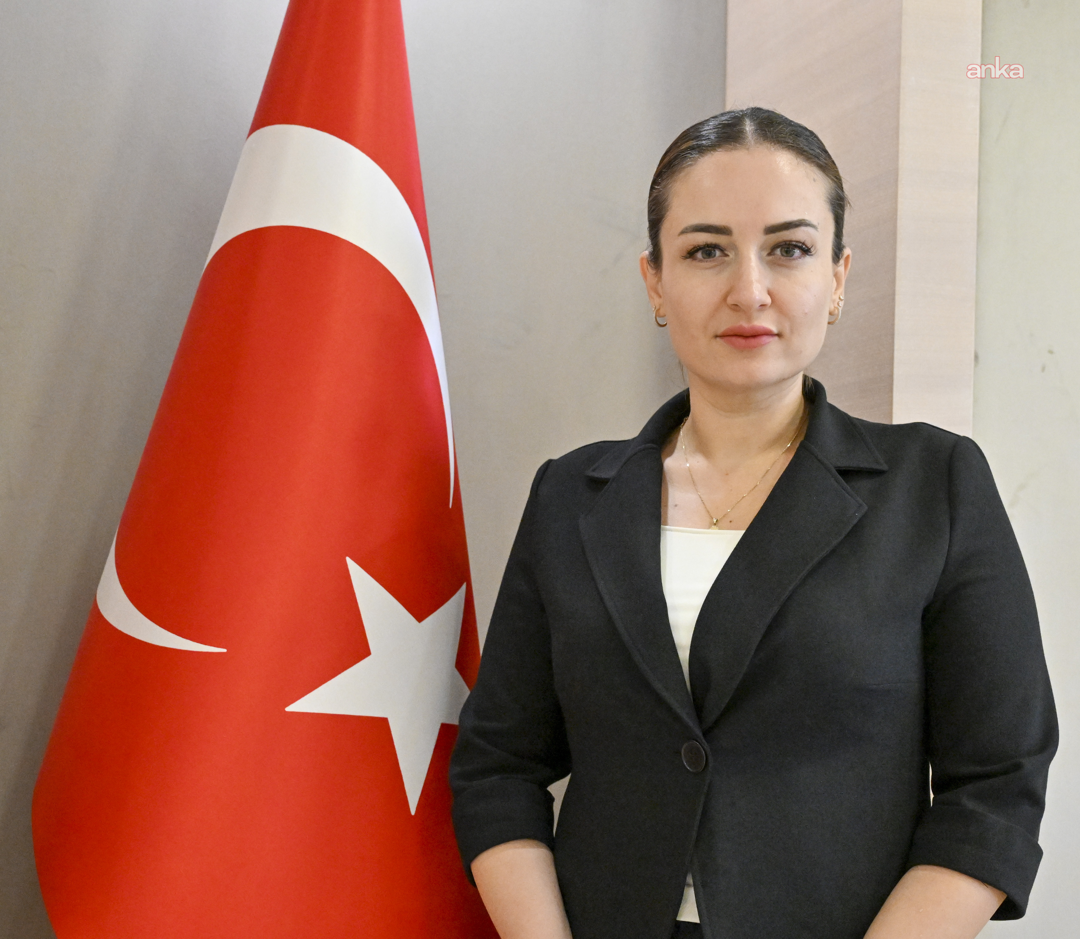 Antalya Büyükşehir Belediye Başkan Vekili Özdemir: "Atatürk’ü bir kez daha sevgi, saygı, rahmet, minnet ve özlemle anıyor, aziz hatırası önünde saygıyla eğiliyoruz"