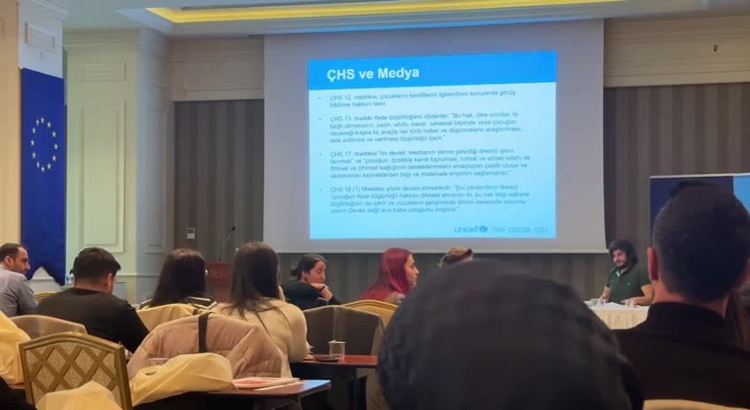 Van’da gazetecilere yönelik “Çocuk Hakları Çalıştayı”